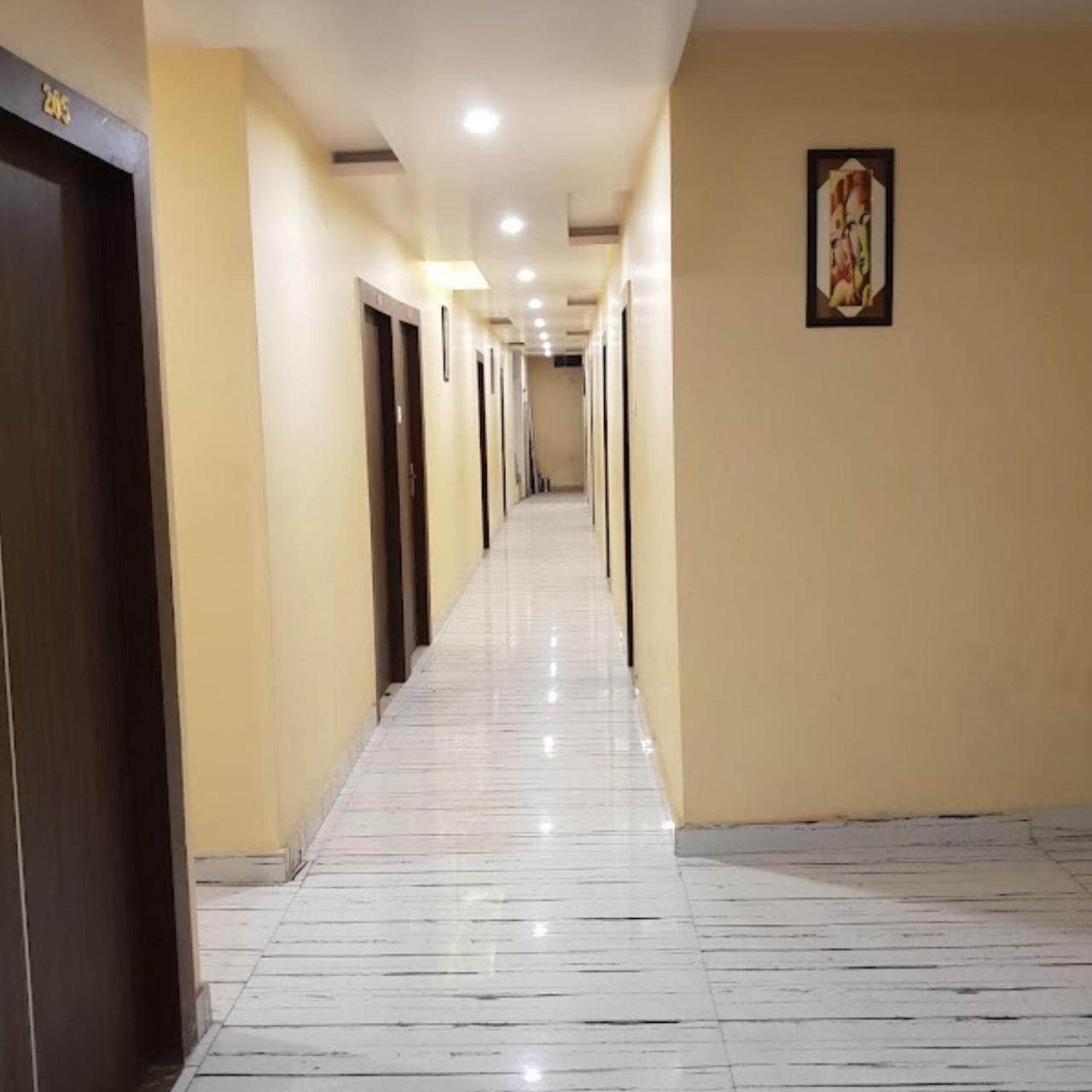 New Kumar Hotel & Banquet Lucknow Exterior photo